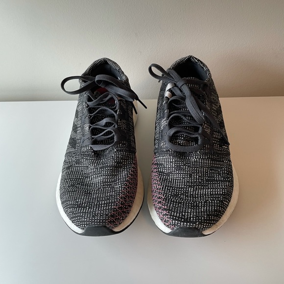 Adidas women’s PureBoost size US 6 (fit like a 7) - Picture 2 of 9